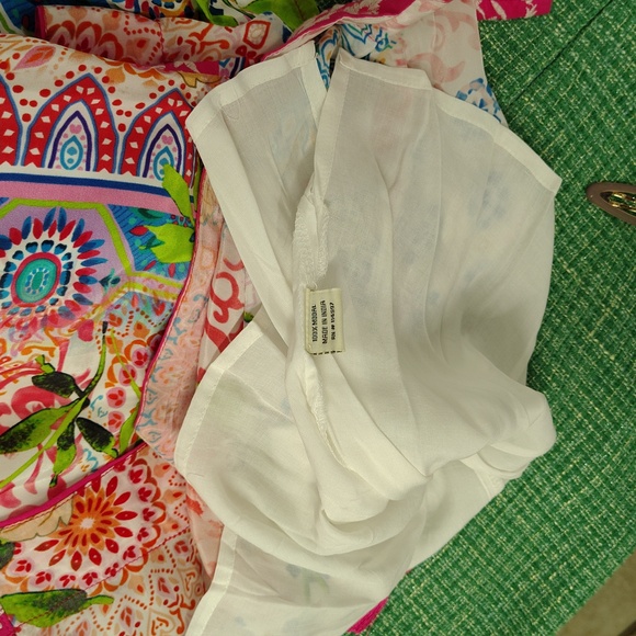 TOLANI GORGEOUS COLORFUL MIXED PRINTED TUNIC TOP with DETACHABLE SLIP SIZE SMALL - Picture 6 of 8